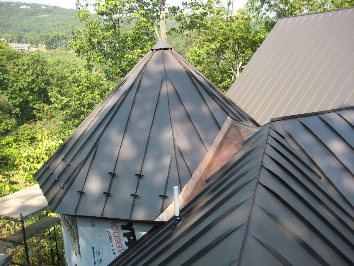 Professional Roof Tarp Installation by Craftsman Roofing in Harrington
